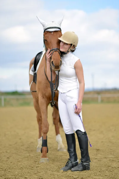 Mujer jinete en el espectáculo de caballos — Foto de Stock