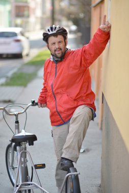 Man binicilik bisiklet