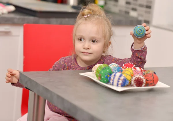 Girl and Easter Eggs — Stock Photo, Image