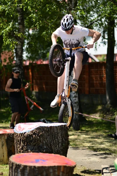 Biker jumping — Stock Photo, Image