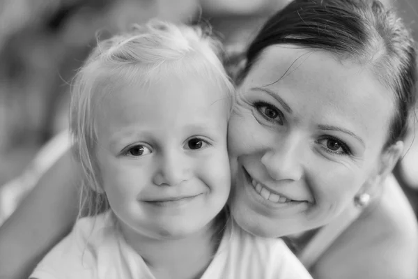 Moeder met leuke dochter — Stockfoto