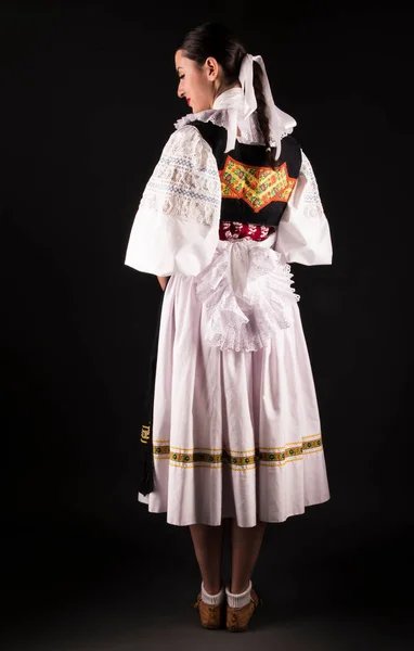 Ung Vacker Slogan Kvinna Traditionell Klänning Slovakiska Folklore — Stockfoto