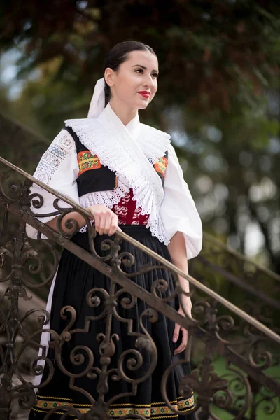 Slowakische Folklore Slowakische Folk Mädchen Posiert Freien — Stockfoto