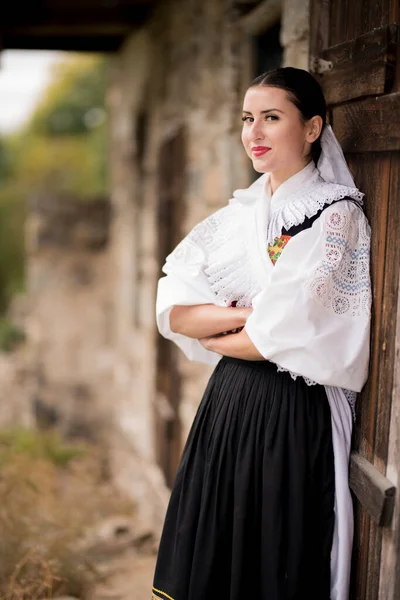 Folklore Eslovaco Chica Folklórica Eslovaca — Foto de Stock