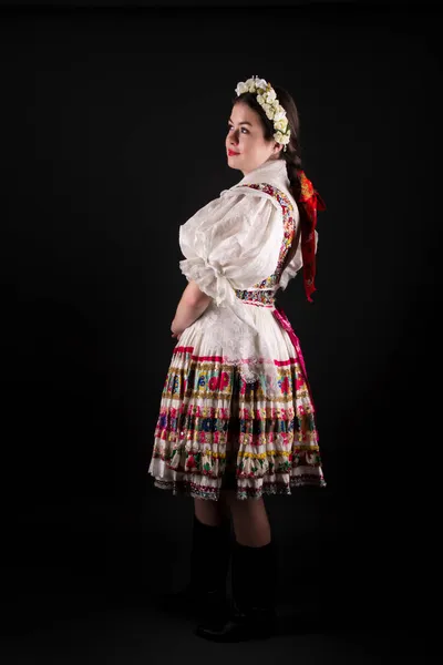 Fiatal Gyönyörű Szlovák Hagyományos Ruhában Szlovák Folklór — Stock Fotó