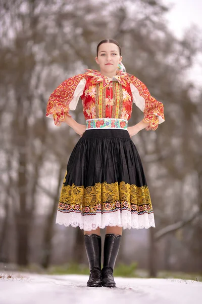 Junge Schöne Slowakische Frau Traditioneller Kleidung Slowakische Folklore — Stockfoto