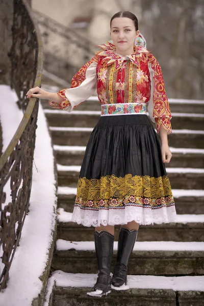 Jeune Belle Femme Slovaque Robe Traditionnelle Folklorique Slovaque — Photo