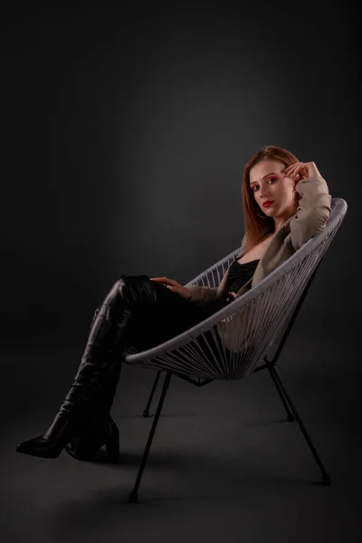 Portret Van Mooie Vrouw Rood Haar — Stockfoto