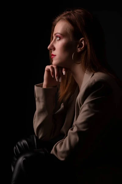 Portret Van Mooie Vrouw Rood Haar — Stockfoto