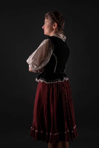 Fiatal Lány Szlovák Folklór Táncos Stúdióban — Stock Fotó