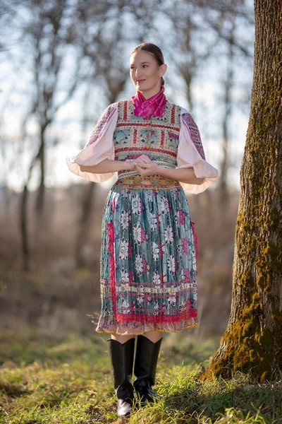 Słowacki Folklor Słowacka Dziewczyna Ludowa — Zdjęcie stockowe