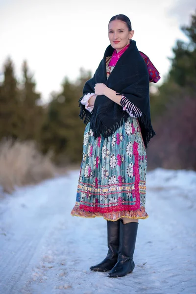 Vacker Kvinna Slogan Folklore Klänning — Stockfoto