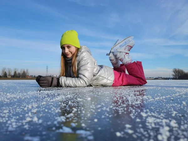 Adorable Little Girl Skating Ice Rink Outdoors — Stock Photo, Image