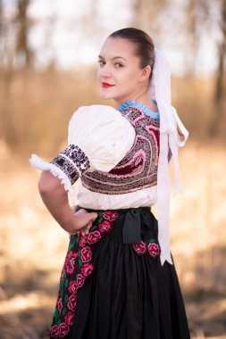 Slovak folkloru. Slovak halk kızı.