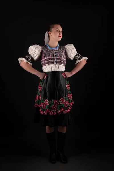 Joven Chica Hermosa Vestido Tradicional Folklore Eslovaco Chica Folklórica Eslovaca — Foto de Stock