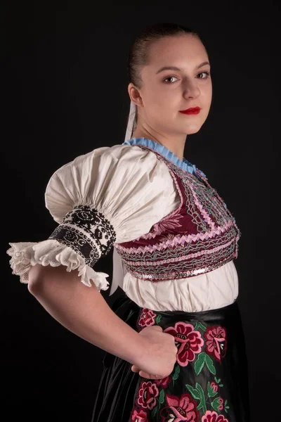 Joven Chica Hermosa Vestido Tradicional Folklore Eslovaco Chica Folklórica Eslovaca — Foto de Stock