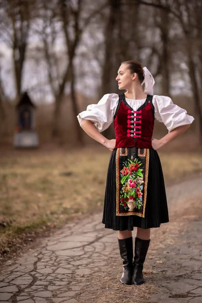 Slowaakse Folklore Slovaaks Volksmeisje — Stockfoto