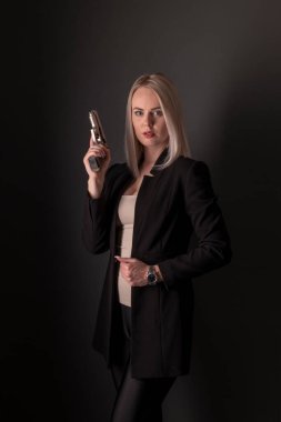 Sexy Genç kız silahla