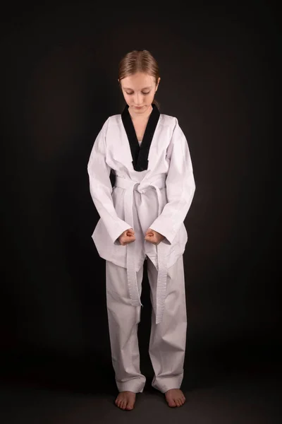 Young Girl Training Martial Art Taekwondo — Foto Stock