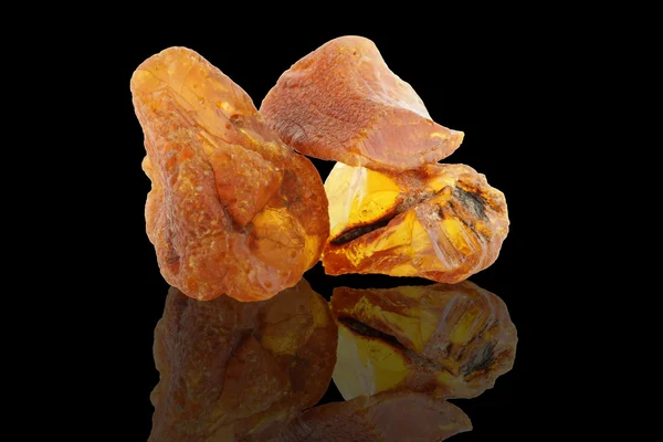 Raw amber — Stock Photo, Image