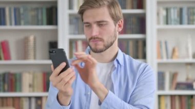 Smartphone 'da Kaybolan Adam' ın Portresi