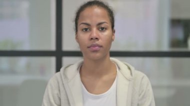 Şok Olan Afrikalı Kadın Portresi 