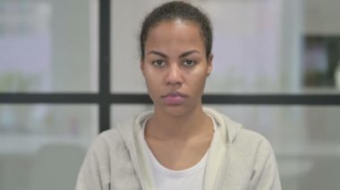 Afrikalı Kadın 'ın baş ağrısı portresi