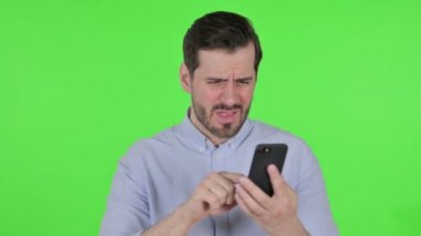 Smartphone 'da Kaybolan Adam' ın Portresi, Yeşil Ekran