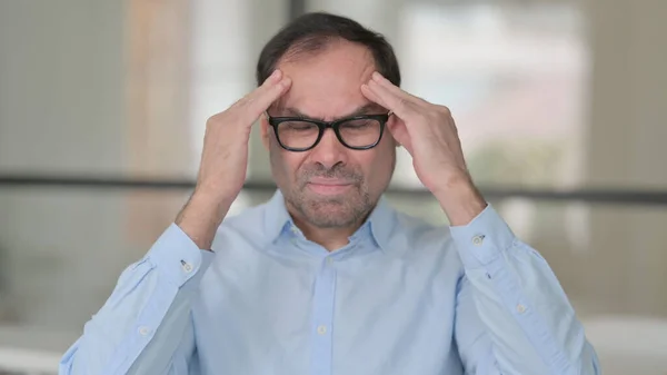 Middle Aged Man with Headache — Foto Stock
