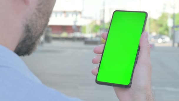 Outdoor Close Man Using Smartphone Green Screen — Stok Video