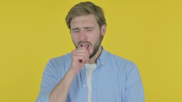 Casual Young Man Coughing Yellow Background — Stock Video