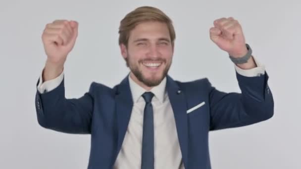 Молодий Дорослий Бізнесмен Танцює Радості Білому Тлі — стокове відео