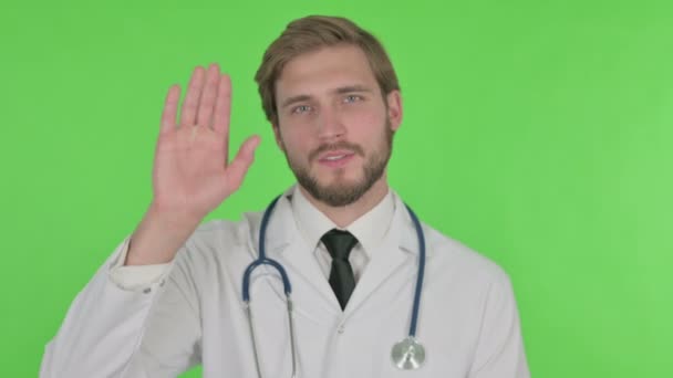Dokter Muda Berbicara Online Video Call Green Background — Stok Video