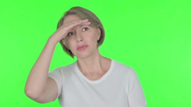 Senior Old Woman Looking Searching Green Screen — Stock Video