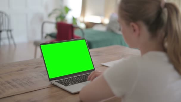 Rear View Young Woman Working Top Green Chroma Screen — стоковое видео