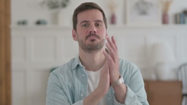 Portrait Happy Casual Man Clapping Applauding — Stockvideo