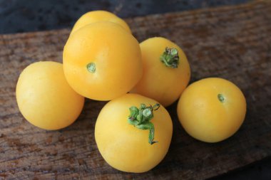 güzel sarı domates