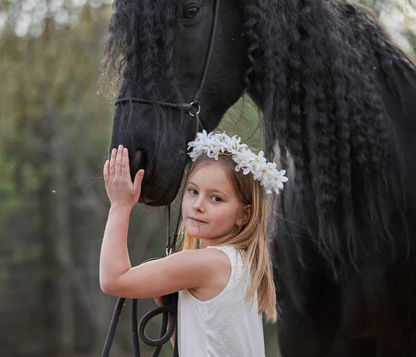 Beautiful Little Girl White Hair Spring Wreath Garden Friesian Horse — Stock Photo, Image