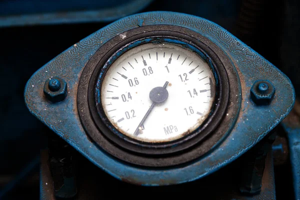 Old industrial pressure gauge — Stock Photo, Image