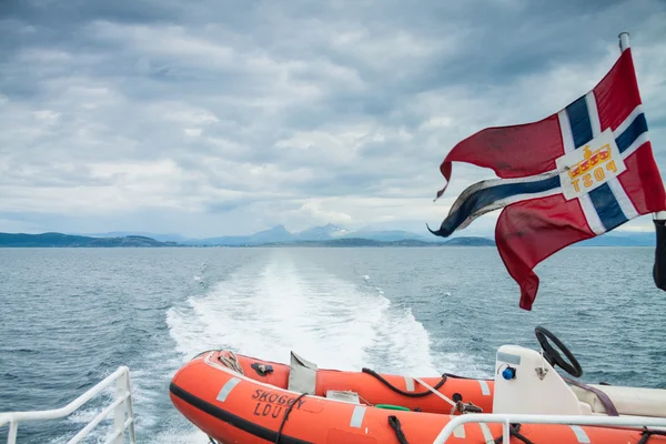 Voyager avec un speadboat en Norvège — Photo