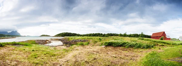 Fotografia panorâmica do litoral norueguês — Fotografia de Stock