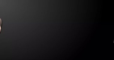 Siyah arka planda mutlu yıllar 2039