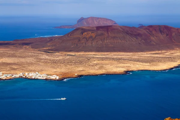 Pohled la graciosa - sopečný ostrov, Kanárské — Stock fotografie