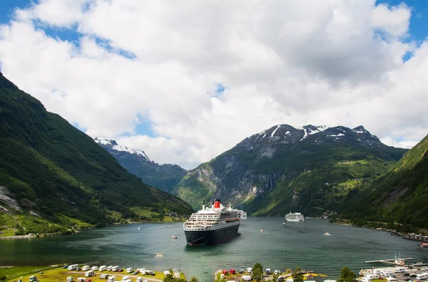 Pohled na fjord geiranger, Norsko — Stock fotografie