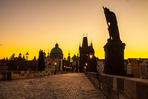 Praga Most Karola w godzinach porannych — Zdjęcie stockowe