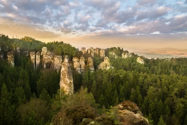 Sandstone formations in Bohemian Paradise, hdr — Stock Photo, Image