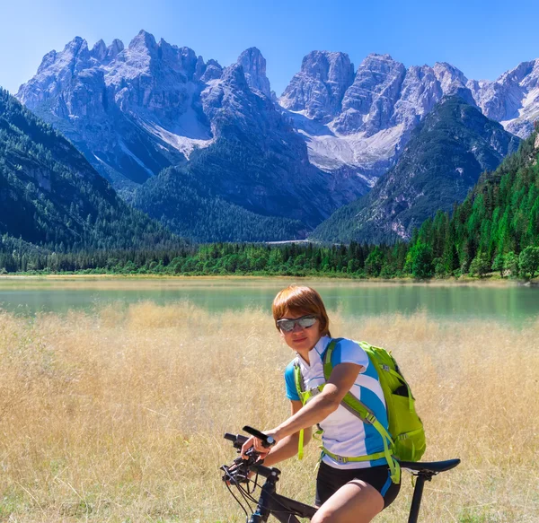 Ciclista de montaña —  Fotos de Stock