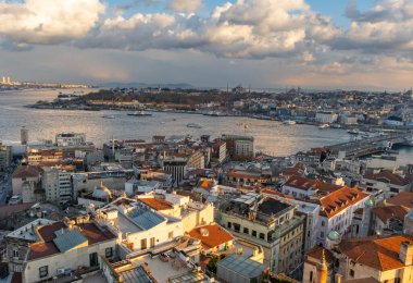 İstanbul Günbatımı Panoraması Altın Boynuz ve Galata ilçesine