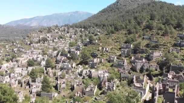 Vue aérienne sur drone ancien village grec Kayakoy, Fethiye, Turquie — Video