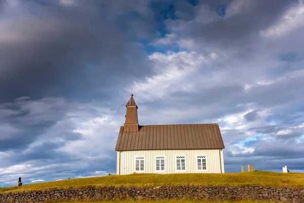 Die Holzkirche an der Südküste Islands, Strandarkirkja genannt — Stockfoto